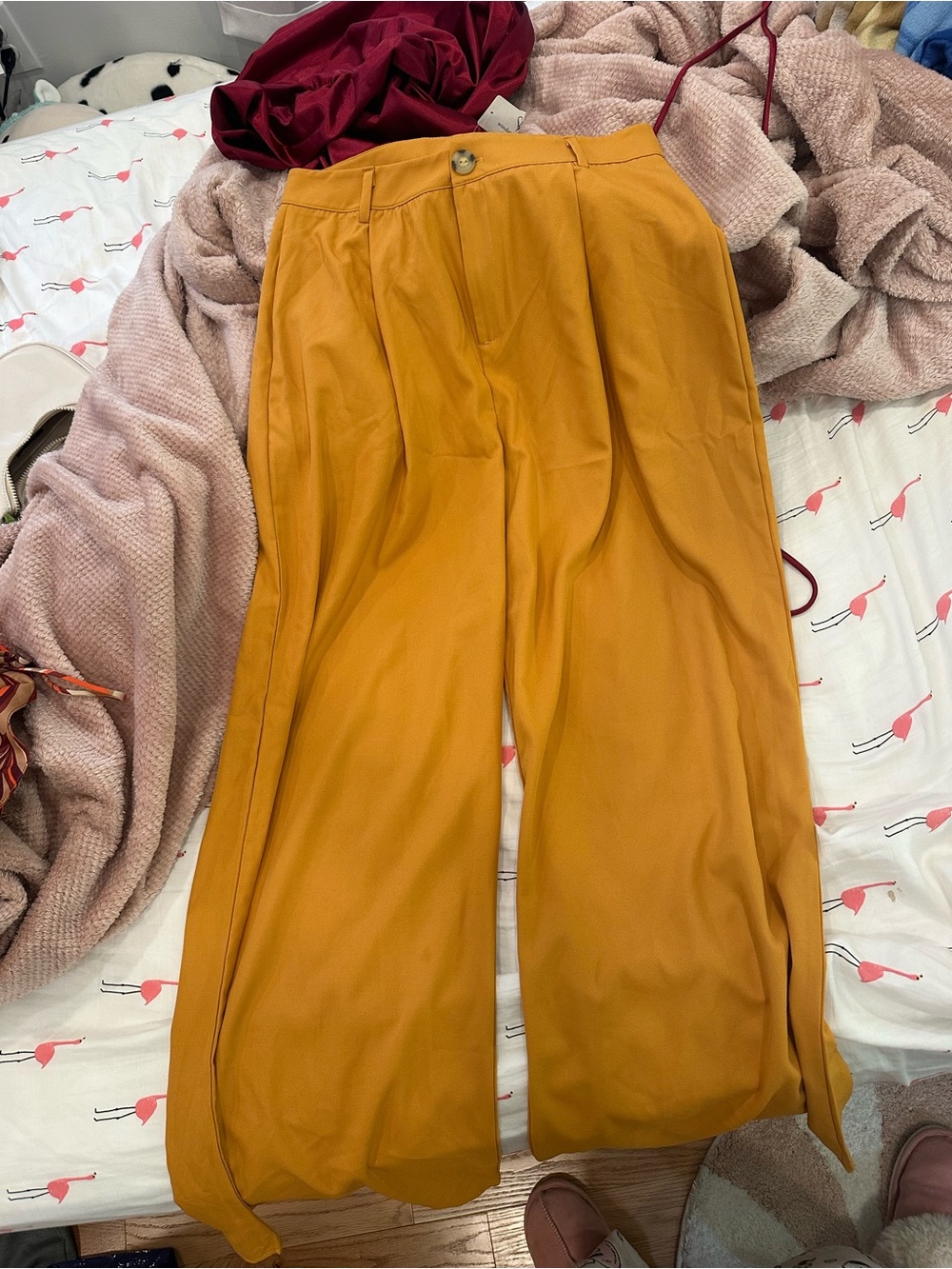 Windsor Men’s Mustard Wide-Leg Chinos